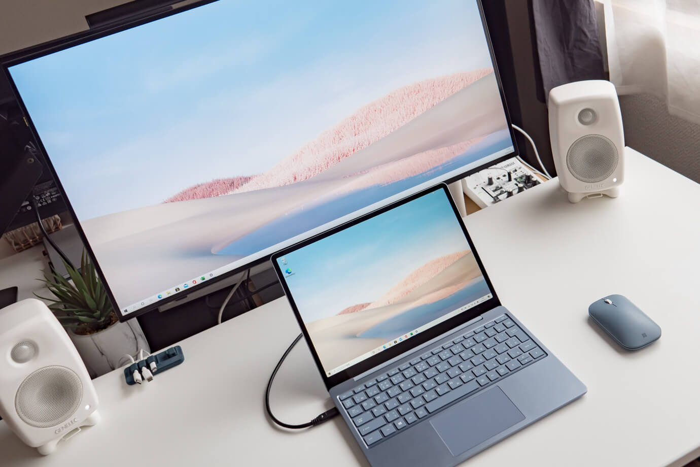 Surface Laptop Go を 4K モニターに接続