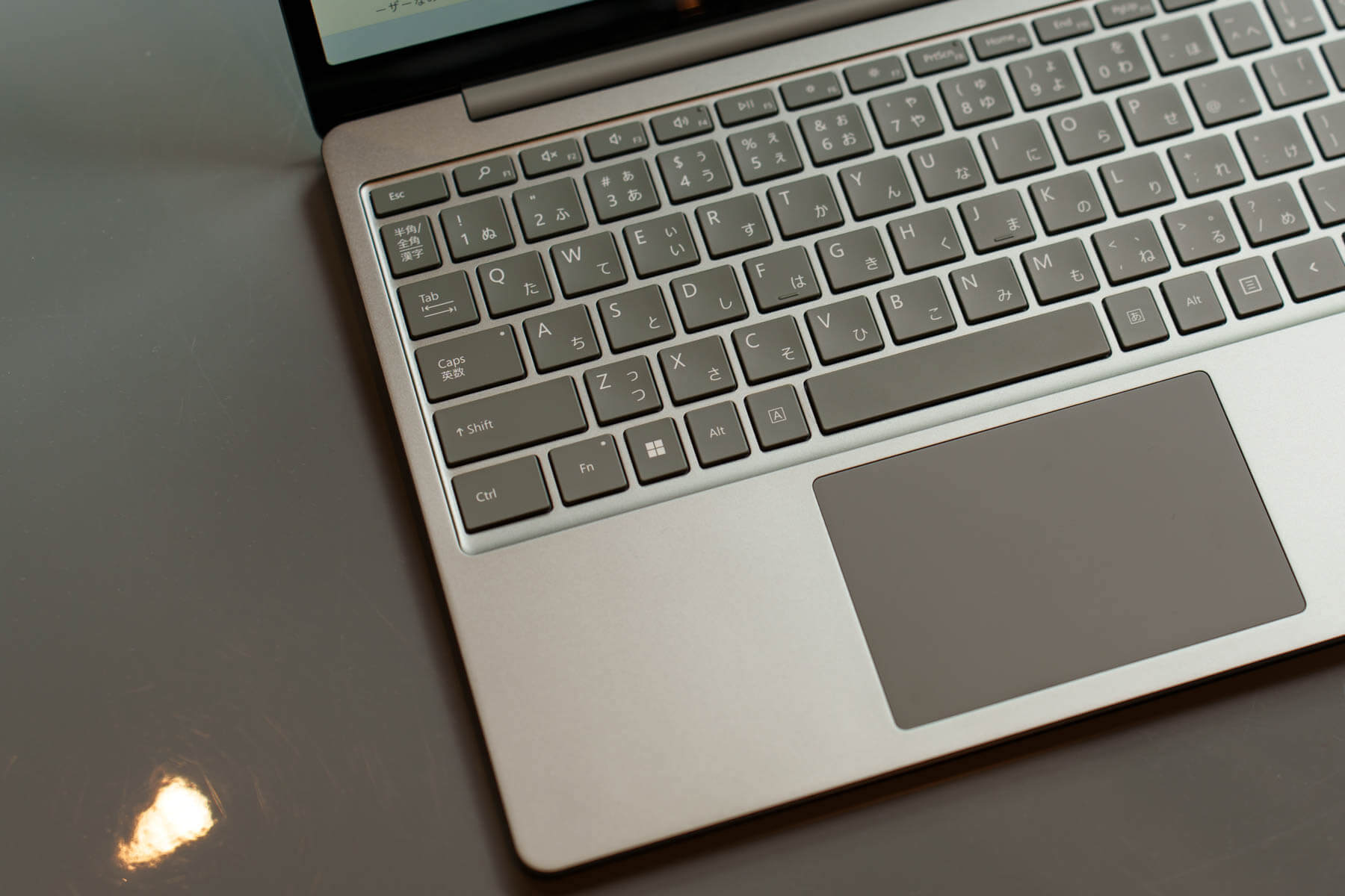 Surface Laptop Go 2 の使いやすいキーボード