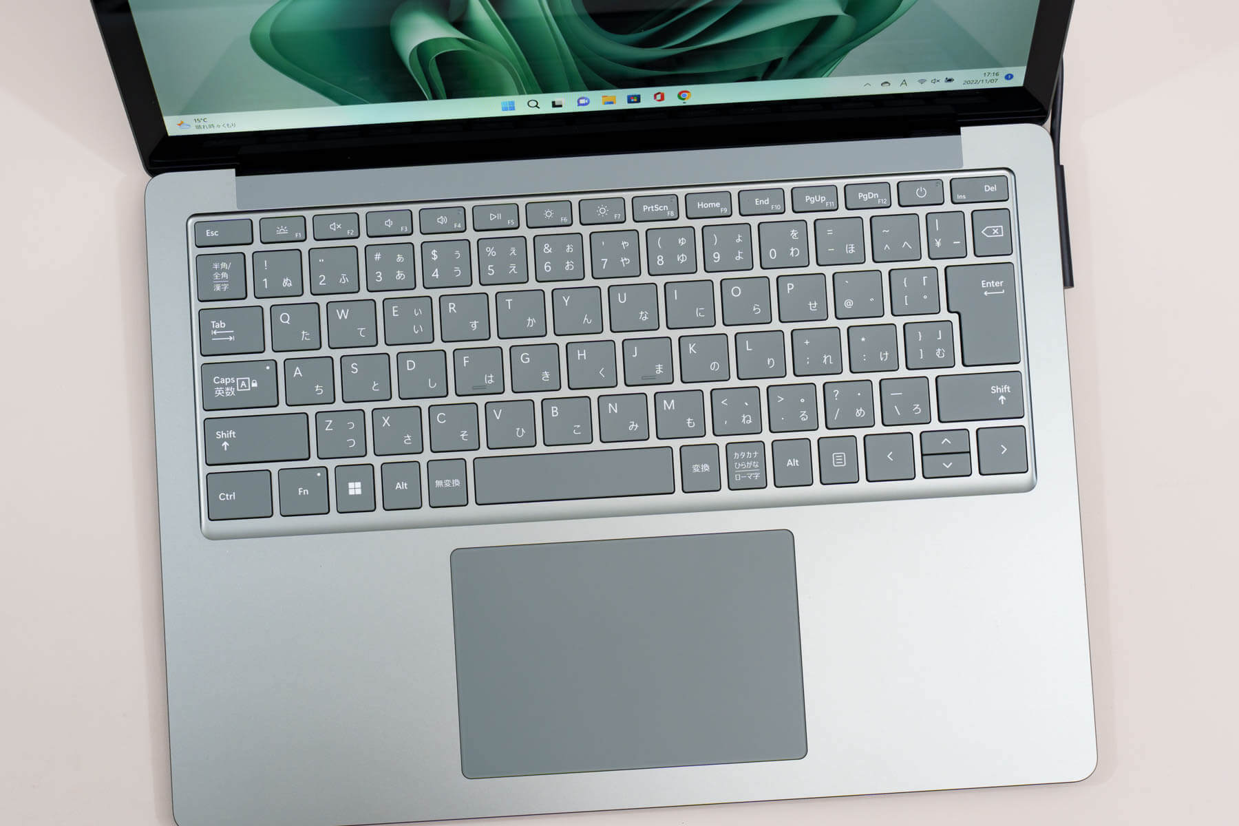 Surface Laptop 5 13.5インチ【セージ】キーボード面