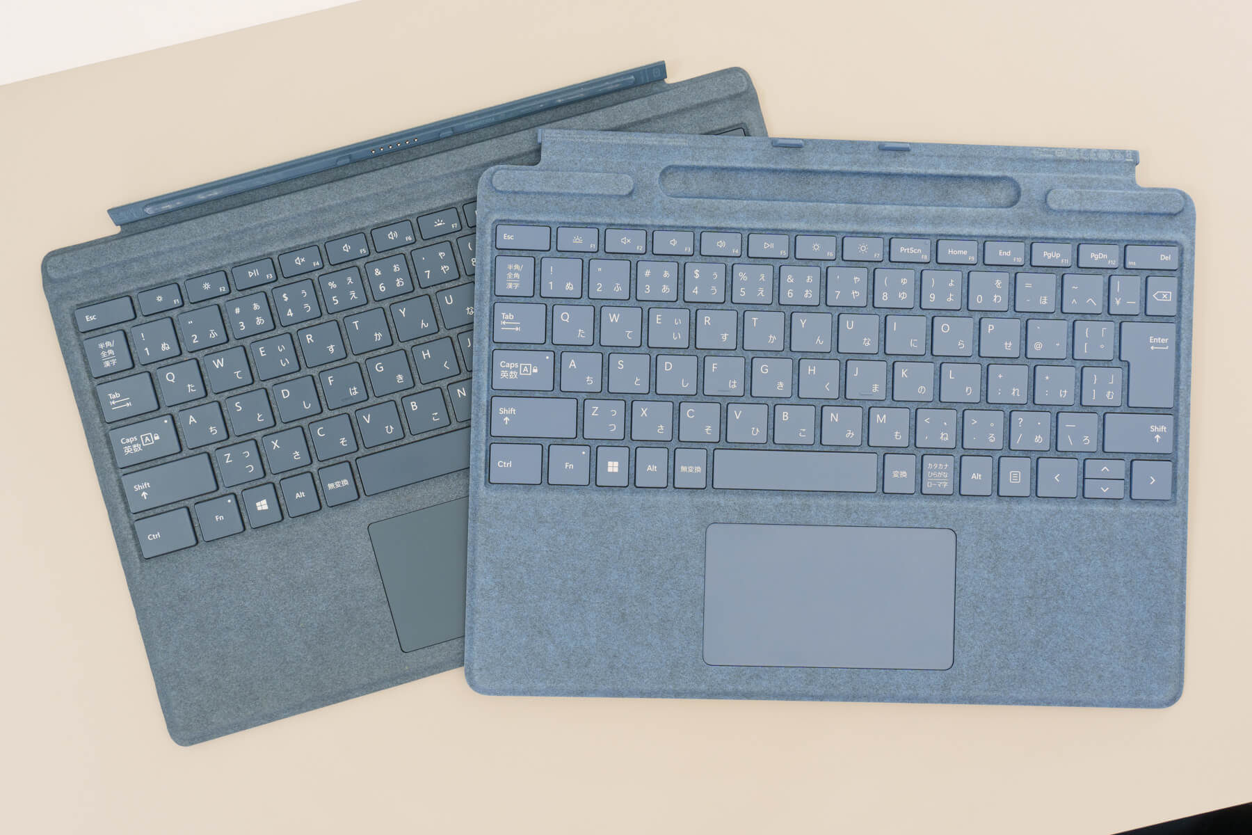 ５年使った Alcantara のキーボードと、最新のキーボードを比較