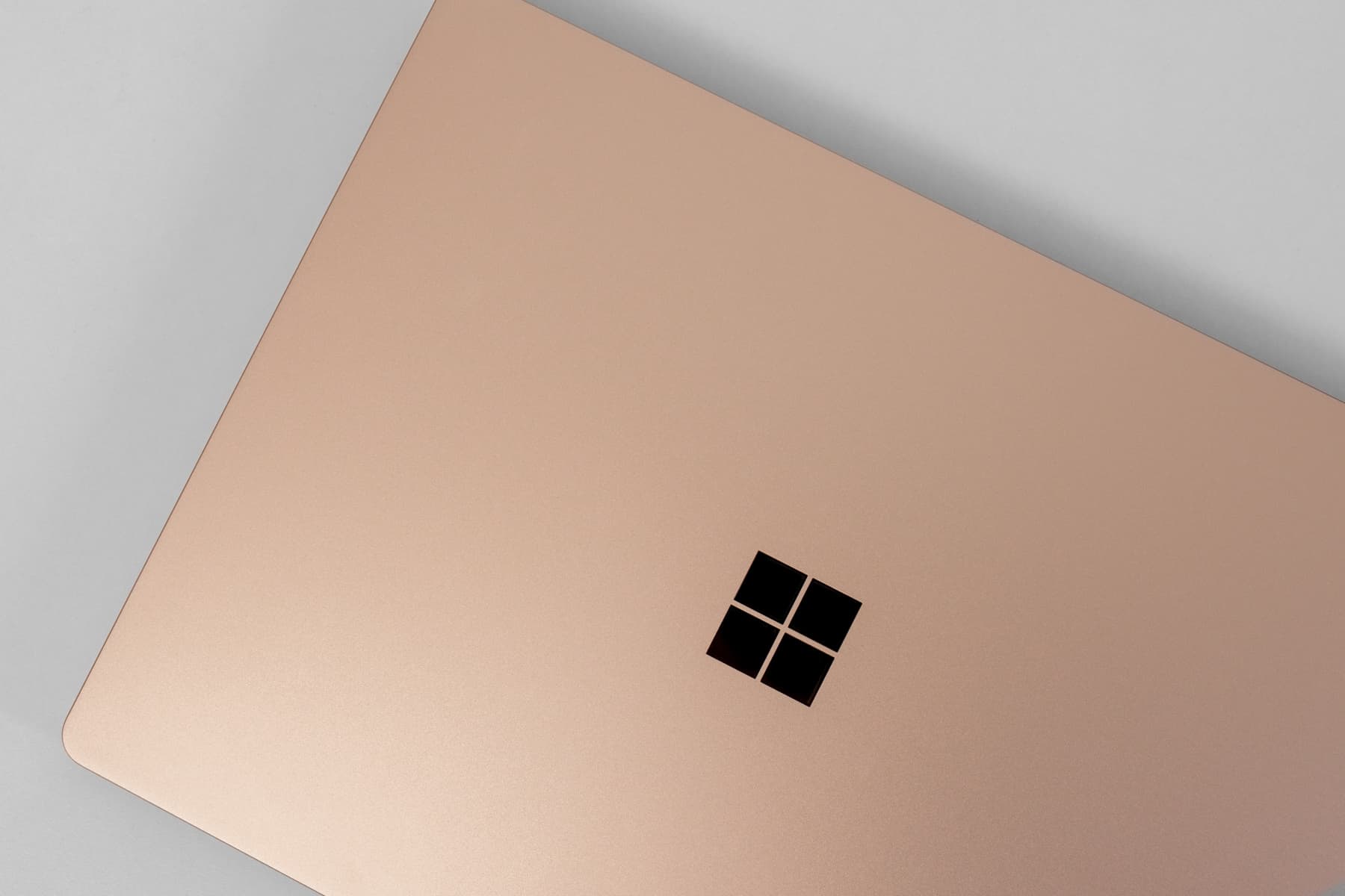 Surface Laptop Go 3 サンドストーンの表面アルミニウム